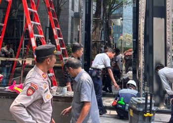 Mobil Tabrak Kaca Gedung di Kebayoran Baru, Pengemudi dan Pengelola Damai