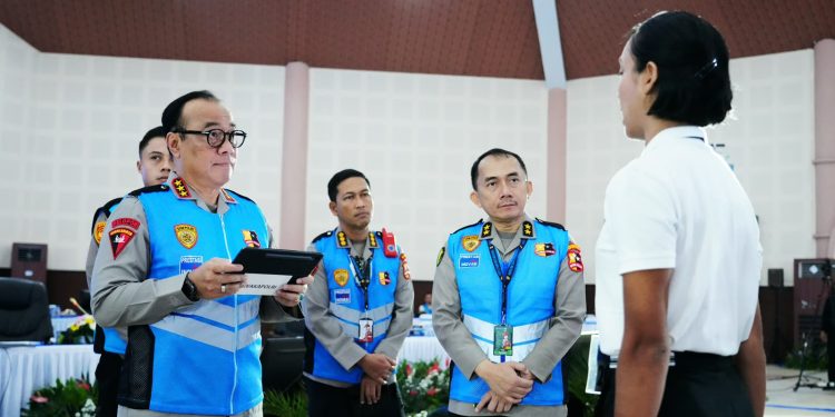 Wakapolri Pimpin Pemeriksaan Penampilan 404 Catar