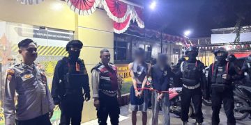 Patroli Brimob dan Polsek Cilincing Amankan 2 Pria Diduga Terlibat Curanmor