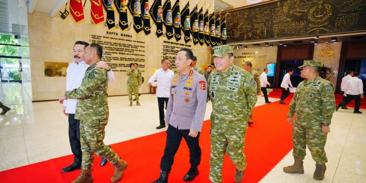 Kapolri Berkunjung ke Mabes TNI