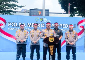 Polda Metro Jaya Kirim 12 Truk Bantuan Kemanusiaan untuk Masyarakat NTT