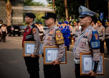 Bantu Masyarakat, 3 Anggota Direward Kapolda Metro Jaya 