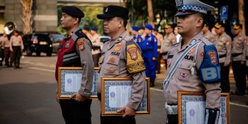 Bantu Masyarakat, 3 Anggota Direward Kapolda Metro Jaya 