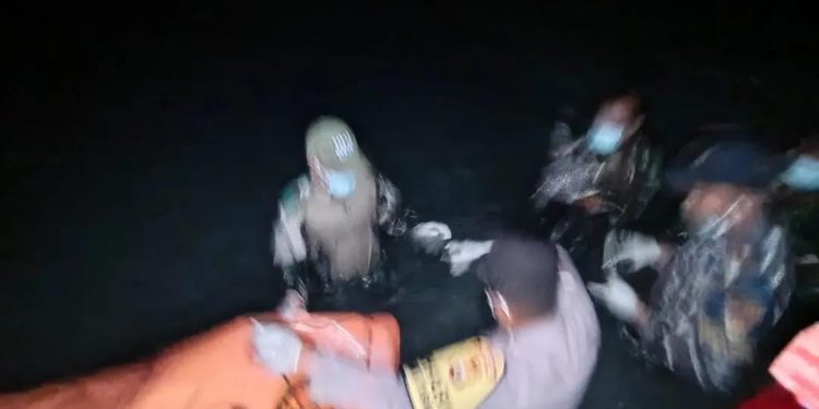 Polri Bergerak Cepat Tangani Dampak Banjir Bandang di Solok